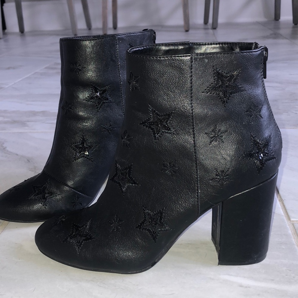 Black Booties, Reaction: Kenneth Cole